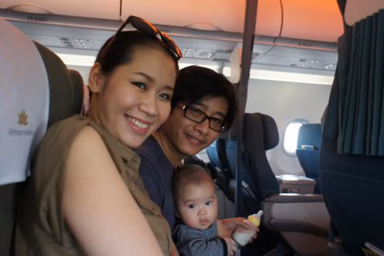 1 năm sau đám cưới, vợ chồng Dương Thùy Linh chào đón cậu con trai đầu lòng chào đời.