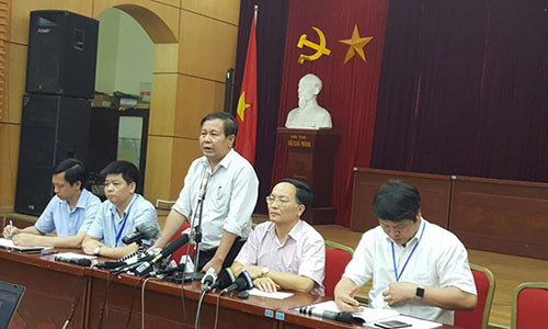 Dinh chi 30 ngay thay giao lam lot de thi o Ha Noi