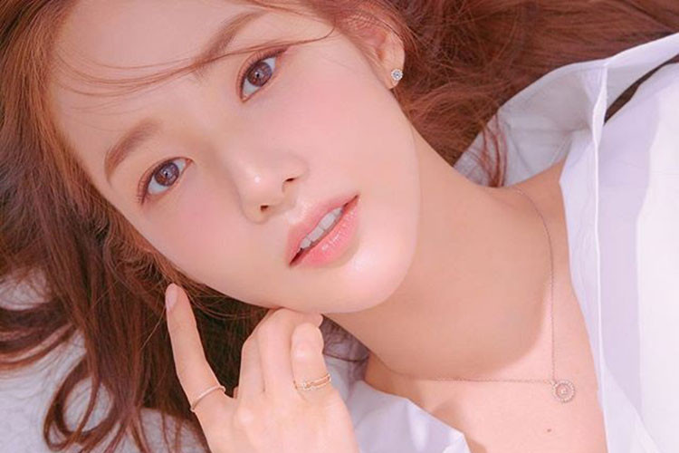 Bộ phim "Thư ký Kim sao thế" đang gây sốt màn ảnh nhỏ. Đóng nữ chính là Park Min Young. Ảnh: FBNV