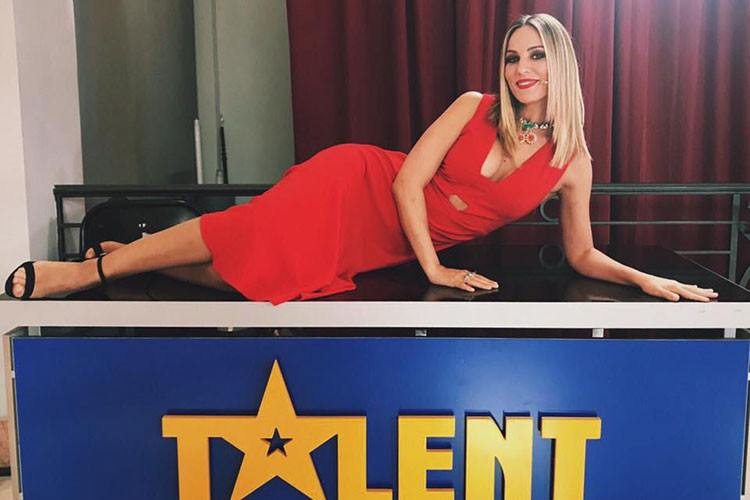 Năm 2015, sự nghiệp ca hát của Edurne tiếp tục có bước ngoặt khi cô tham gia cuộc thi âm nhạc Eurovision và lọt top 21 chung cuộc. Ảnh: FBNV