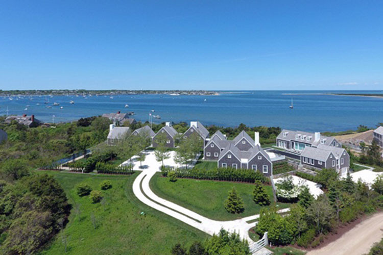 Trên đảo này, có khu nghỉ dưỡng Harbour Hill đang được rao bán với giá 42,5 triệu USD.