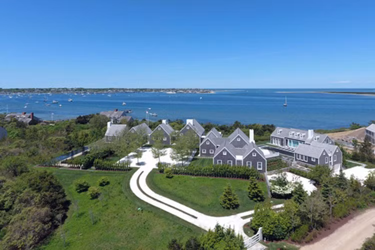 Trên đảo này, có khu nghỉ dưỡng Harbour Hill đang được rao bán với giá 42,5 triệu USD.