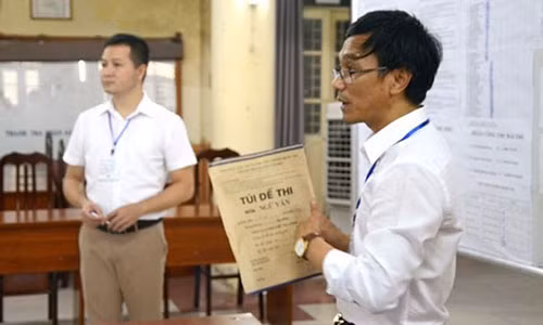 Thi THPT 2018: Bo GDDT “bat bai” chieu an gian gio thi to hop cua thi sinh