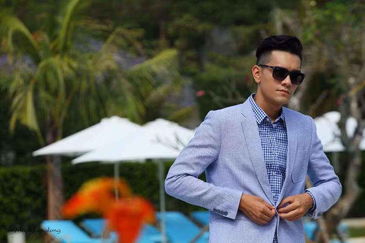 Tại cuộc thi Vietnam's Next Top Model 2013, Nhikolai lọt danh sách thí sinh bước vào ngôi nhà chung. Tuy nhiên, vì vướng hợp đồng người mẫu độc quyền cho một công ty quản lý người mẫu tại Việt Nam, anh bị loại.