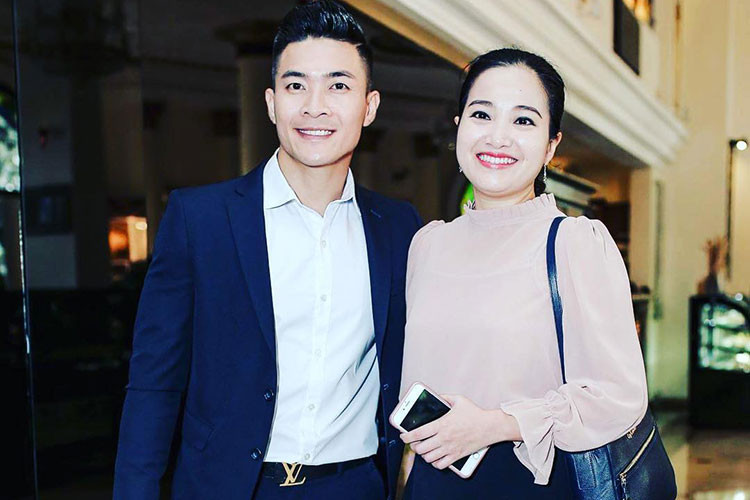 Quốc Cơ cho hay bà xã của anh đã vui trở lại.