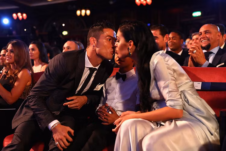 Georgina luôn được sánh đôi bên Cristiano tại các sự kiện. Ảnh: Dailymail
