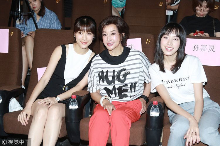 Xuất hiện tại các sự kiện, Lưu Hiểu Khánh thường xuyên nhận được sự chú ý.