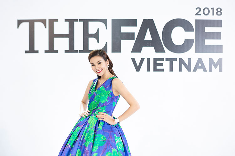 Chiều ngày 6/6, Thanh Hằng cũng tham gia chấm thi The Face với vai trò huấn luyện viên.