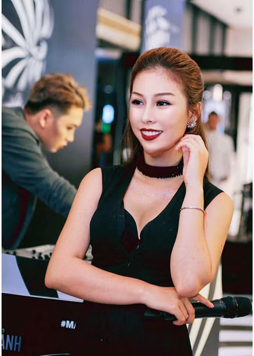 Vân Anh đã có những bình luận sắc sảo trước trận đấu giữa đội tuyển và Hàn Quốc và Thụy Điển vào tối ngày 18/6.