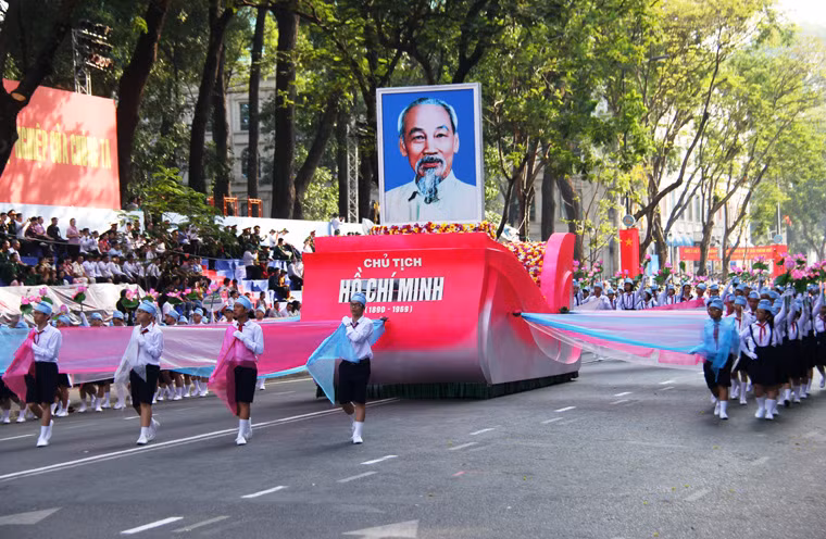 Mãn nhãn lẽ tỏng duyẹt diẽu binh, diẽu hành kỷ niẹm 30/4-Hinh-6