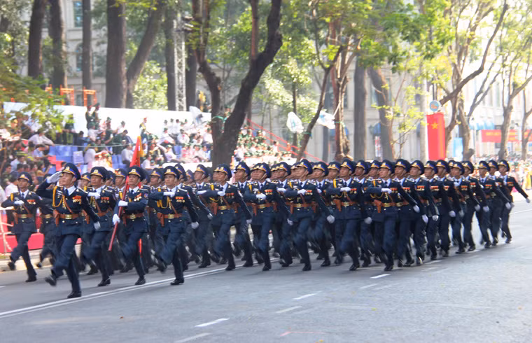 Mãn nhãn lẽ tỏng duyẹt diẽu binh, diẽu hành kỷ niẹm 30/4-Hinh-13