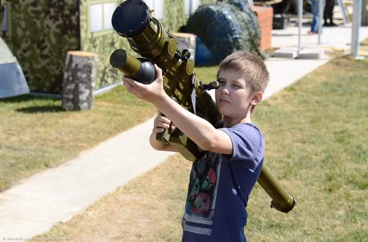 “Chỉ thiếu ấn cò là xong”.