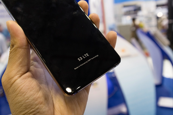 “Đứng sau tất cả các cuộc cách mạng công nghiệp trước tiên là cuộc cách mạng về tư duy và xóa bỏ định kiến. Nếu thay đổi định kiến, trong 10 năm tới VN có thể phát triển bùng nổ, cất cánh và trong 15 năm tiếp theo có thể trở thành cường quốc về công nghệ”