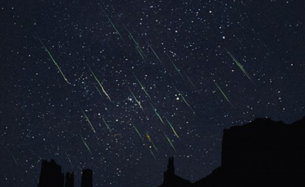 Sao chổi Halley là một trong những sao chổi nổi tiếng nhất. Nó là một sao chổi “tuần hoàn” và trở lại vùng phụ cận của Trái đất khoảng 75 năm một lần, cho nên người may mắn sẽ có cơ hội quan sát nó hai lần trong quãng đời mình.