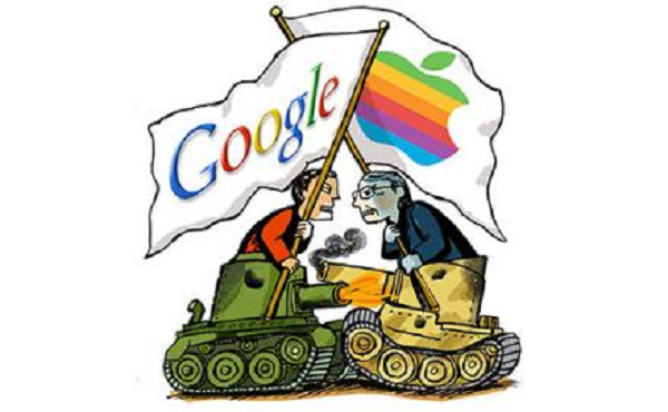 Mối quan hệ của Apple và Google bắt đầu căng thẳng khi Steve Jobs lên tiếng tố cáo chiếc điện thoại Android của HTC tháng 1/2010 là sản phẩm ăn cắp nhiều tính năng của iPhone.