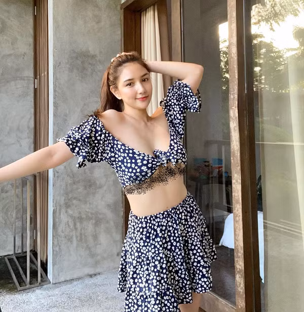 Làn da tuyết trắng, thân hình chuẩn mẫu, Lorenzo đang được coi là mỹ nhân hàng đầu, là nữ thần trong mơ của anh em game thủ.