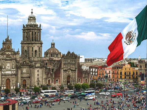 Mexico là nền kinh tế lớn thứ 15 trên thế giới và lớn thứ 11 về sức mua tương đương theo IMF. Một số ô tô bán chạy nhất của Volkswagen được sản xuất một phần ở Mexico và quốc gia này đã trở thành một điểm nóng mới để nghiên cứu và phát triển.