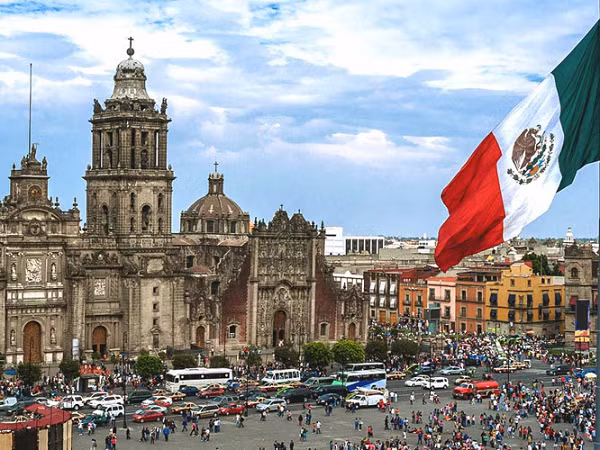 Mexico là nền kinh tế lớn thứ 15 trên thế giới và lớn thứ 11 về sức mua tương đương theo IMF. Một số ô tô bán chạy nhất của Volkswagen được sản xuất một phần ở Mexico và quốc gia này đã trở thành một điểm nóng mới để nghiên cứu và phát triển.