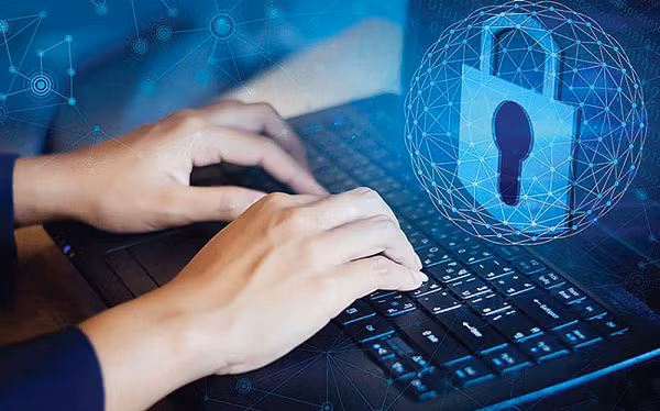 Bên cạnh đó, Hiếu PC cho biết NCSC cũng khuyến cáo các tổ chức cung cấp dịch vụ trực tuyến cần nghiêm túc rà soát lại hệ thống để dịch vụ, sản phẩm cung cấp cho khách hàng được bảo đảm an toàn thông tin, tránh các sự việc lộ lọt dữ liệu không đáng có.