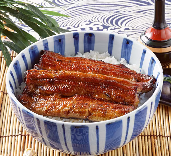 Giá mỗi hộp cơm lươn Nhật Bản cũng dao động khoảng 91 USD tùy theo từng mùa.