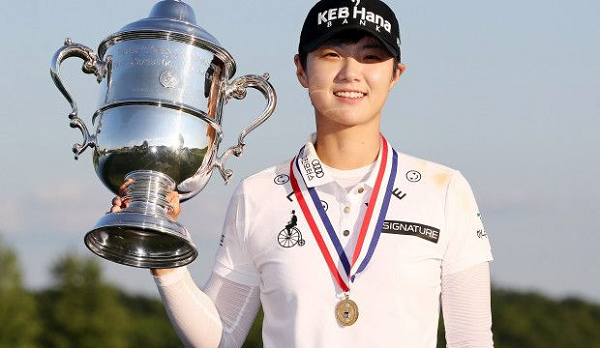 Ngoài thành tích thi đấu nổi bật, điều khiến Sung-hyun nhận được sự yêu mến từ nhiều dân mạng là vẻ ngoài ưa nhìn, được khen điển trai không kém ca sĩ thần tượng.