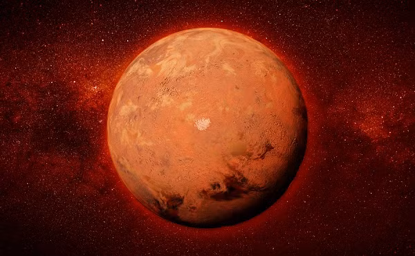 Giống Trái đất, sao Hỏa cũng có những chỏm băng ở các cực. Chỏm băng ở phía Bắc sâu đến 2 dặm và có diện tích lớn hơn tiểu bang Texas một chút.