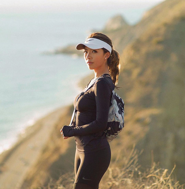 Ngoài sở hữu thân hình nóng bỏng, "đốt mắt" nam giới, Lily còn chứng minh tài năng và phong độ thi đấu ổn định khi tuổi đời còn rất trẻ.