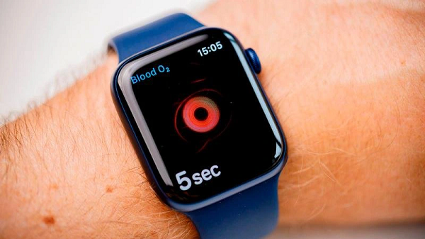 Mối quan hệ của Apple với Rockley được công khai sau khi Apple nộp hồ sơ tại New York khi họ chuẩn bị bán cổ phiếu cho các nhà đầu tư. Công ty có văn phòng tại Oxford, Wales và Thung lũng Silicon. Các tài liệu cho biết Apple là nguồn cung cấp phần lớn doanh thu của họ trong hai năm qua.