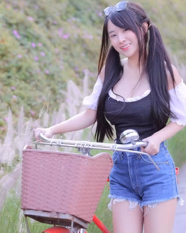 Thậm chí Munkawchaos còn không ngần ngại công khai ID DOTA 2 của mình để các fan hâm mộ kết bạn, giao lưu hay làm vài game “cọ xát”.