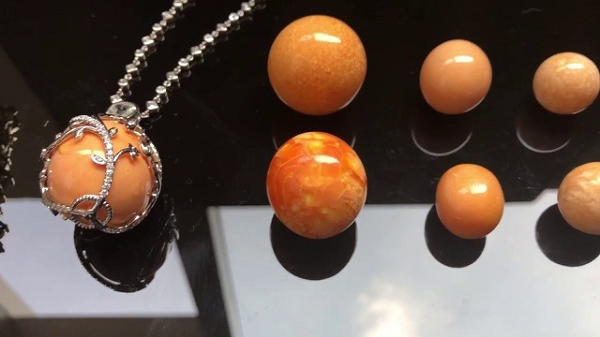 Được biết, viên ngọc trai anh ngư dân tìm thấy là ngọc trai Melo, có thể trị giá tới 250.000 bảng Anh, tương đương 7,8 tỷ đồng.