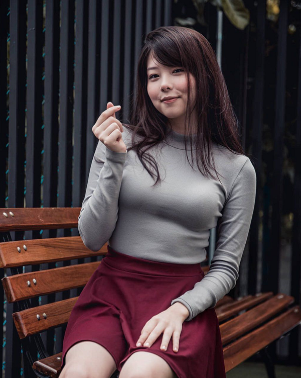 Dù nổi tiếng, song nữ game thủ khá kín tiếng về đời tư. Trên trang cá nhân, thỉnh thoảng Mayumi mới đăng tải hình ảnh về cuộc sống cá nhân.