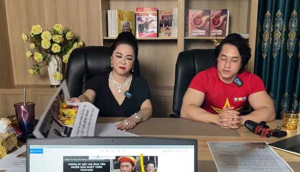 Nhiệm vụ tổng hợp và in ấn hình ảnh, các trang Facebook, ảnh chụp màn hình bình luận của nhiều người trên mạng xã hội nói về bà Hằng,... sẽ do trợ lý phụ trách.