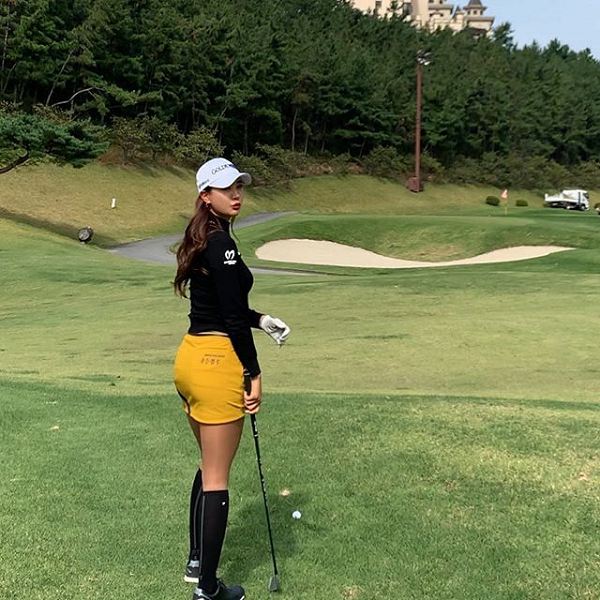 Thay vì tác động đến từng nhóm cơ, các động tác pilates đòi hỏi toàn bộ cơ thể phải vận động và phối hợp nhịp nhàng. Bên cạnh đó, pilates cũng giúp cơ thể tăng cường trao đổi chất tốt hơn.