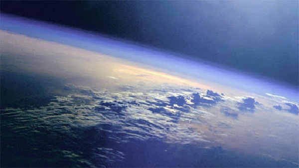 Các nhà khoa học cũng cảnh báo, nếu các thay đổi diễn ra như dự đoán, quy mô của chúng sẽ đủ lớn để có thể ảnh hưởng đến vệ tinh, GPS và liên lạc vô tuyến