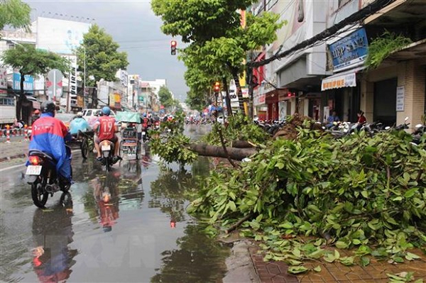 Hiểu đơn giản là khi xuất hiện các cơn dông cần có vùng mây đối lưu, không khí ở tầng thấp chuyển động rất nhanh lên tầng cao.