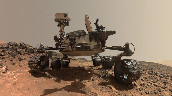 Vào tháng 1 năm nay, tàu thám hiểm Curiosity của NASA kỷ niệm ngày thứ 3000 trên hành tinh Đỏ bằng cách chụp một bức ảnh lịch sử.