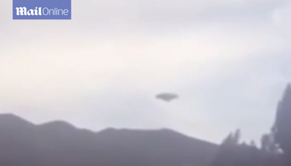 Vào năm 2016, người dân ở Santa Cruz cho biết họ tận mắt thấy một sinh vật bí ẩn bước xuống từ UFO, sau đó đi lòng vòng và leo cả lên cây. Thế nhưng khi người dân ở đây chạy ra ngoài vì nghe thấy một âm thanh rất lớn và nhìn thấy ánh sáng lóe lên thì người ngoài hành tinh này đã lập tức quay trở về UFO rồi biến mất.