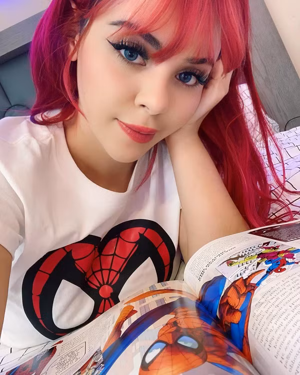 Cánh đàn ông đặc biệt rất thích follow và xem thường xuyên các trang cá nhân hay kênh livestream của DanyanCat.