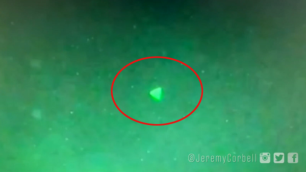 Vào năm 2017, ông Mellon sau khi rời khỏi chính phủ Mỹ đã cung cấp ba video về UFO của Hải quân Mỹ vừa được giải mật cho tờ New York Times. Sau đó, tờ báo này đã đăng các đoạn video và Chương trình Nhận dạng Mối đe dọa Hàng không Vũ trụ Tiên tiến (AATIP), một dự án của Lầu Năm Góc được giao nhiệm vụ điều tra những vụ việc như vậy.