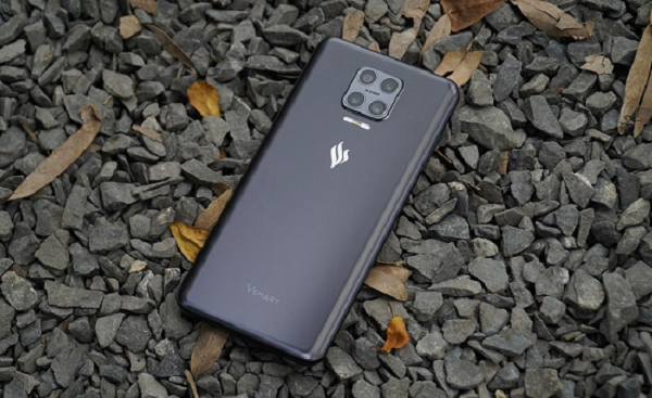 Mặc dù không nghiên cứu và sản xuất thêm model mới, nhưng các model điện thoại và TV của Vsmart hiện đang lưu thông trên thị trường sẽ tiếp tục được sản xuất cho đến hết vòng đời để cung cấp cho người dùng.