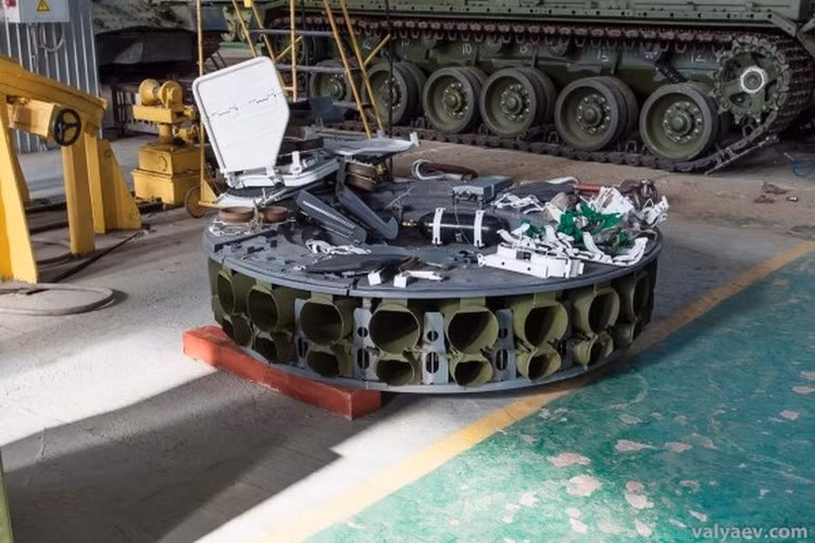 T-80B từng là loại tăng thông dụng nhất trong dòng xe tăng T-80.