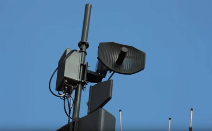 Không những vậy, tổ hợp này có chức năng phân chia - tích hợp, tức là có thể nối kết những tổ hợp tác chiến điện tử thông minh khác nhau vào trong một mạng hoạt động thống nhất, giúp nâng cao đáng kể hiệu quả ứng dụng.