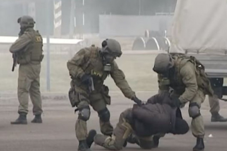 Trước đó, các phương tiện truyền thông Belarus đã đưa tin rằng liên quan đến việc tổ chức cuộc bầu cử ở nước này, có thế lực nước ngoài đang tìm cách gây rối loạn.