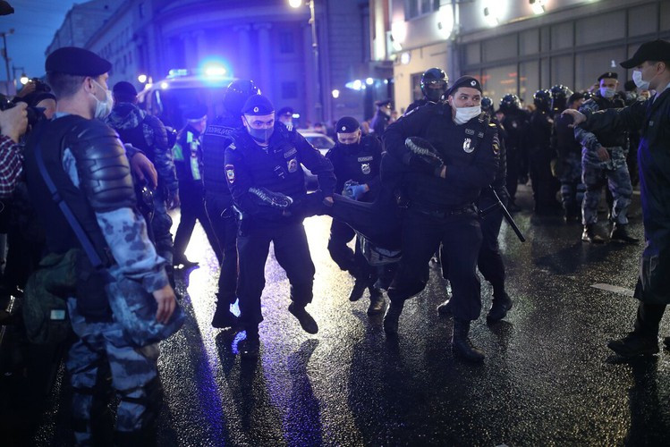 Hiện tại chưa có tuyên bố chính thức nào từ phía Nga liên quan đến việc Belarus giam giữ công dân nước này, cũng như đưa ra các cáo buộc về việc Moskva can dự vào cuộc bầu cử tại Minsk.