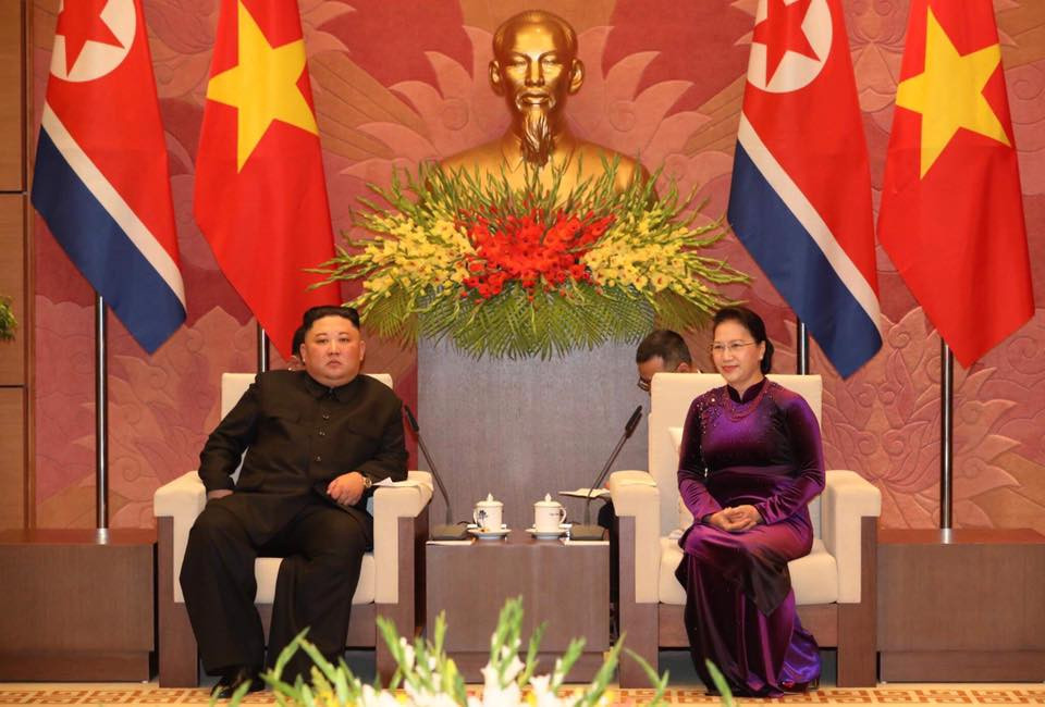 Chủ tịch Triều Tiên Kim Jong -Un cùng đoàn đại biểu cấp cao Triều Tiên đã hội kiến với Chủ tịch Quốc hội Nguyễn Thị Kim Ngân tại Nhà Quốc hội.