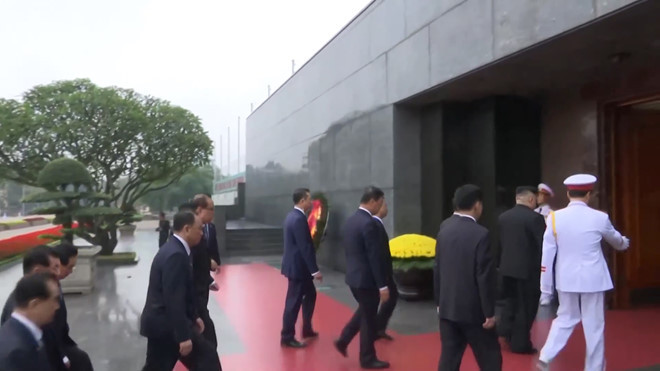 Phái đoàn Triều Tiên vào Lăng viếng Chủ tịch Hồ Chí Minh.