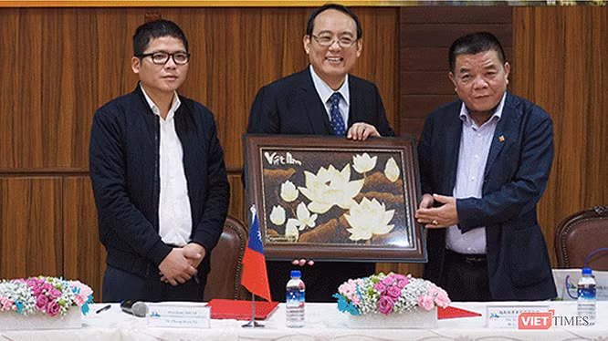 Khoi to ong Tran Duy Tung – con trai ong Tran Bac Ha