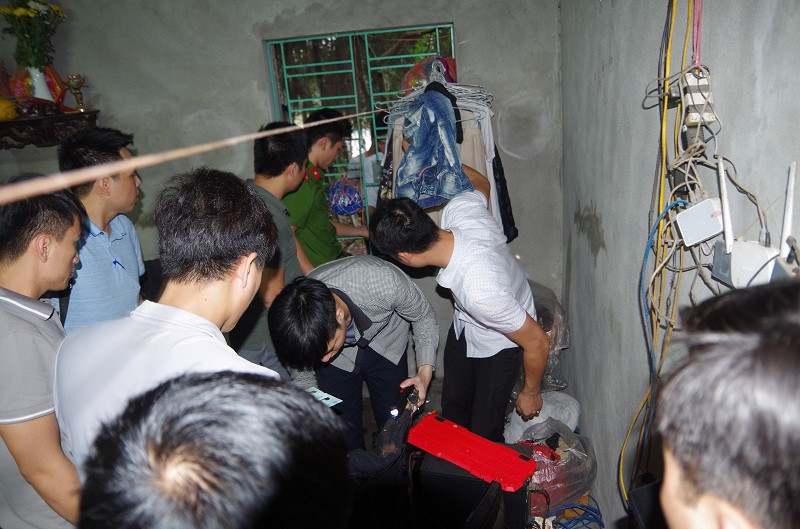 Nhóm đối tượng này có khoảng gần 20 địa điểm đánh bạc, hoạt động lưu động tại các huyện Khoái Châu, Kim Động và Văn Giang, bọn chúng thường xuyên thay đổi địa điểm để tránh sự kiểm soát của lực lượng công an. Ảnh: Công an tỉnh Hưng Yên.