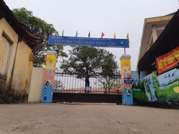 Nghi an thay giao dam o hang loat hoc sinh tieu hoc: Bo GD&DT chi dao khan