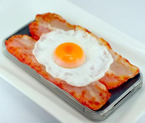 Còn đây là thịt rán và trứng ốp lếp.